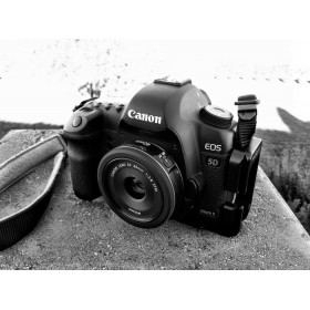 Canon Lens EF 40mm f/2.8 STM